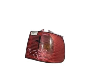 Piloto trasero derecho 4d0945096 de Audi 80/90 (893)