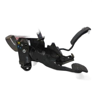 Pedal del embrague 20639A00 de Renault Megane ii station wagon (km0/1_)