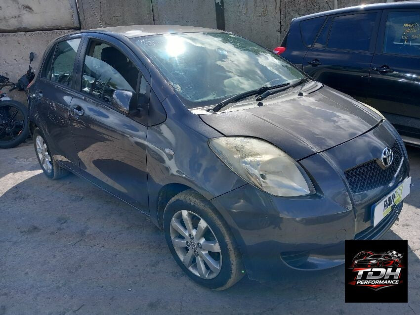 Toyota Yaris XP90 (2005-2011) 5p Gris - Despiece / Recambios