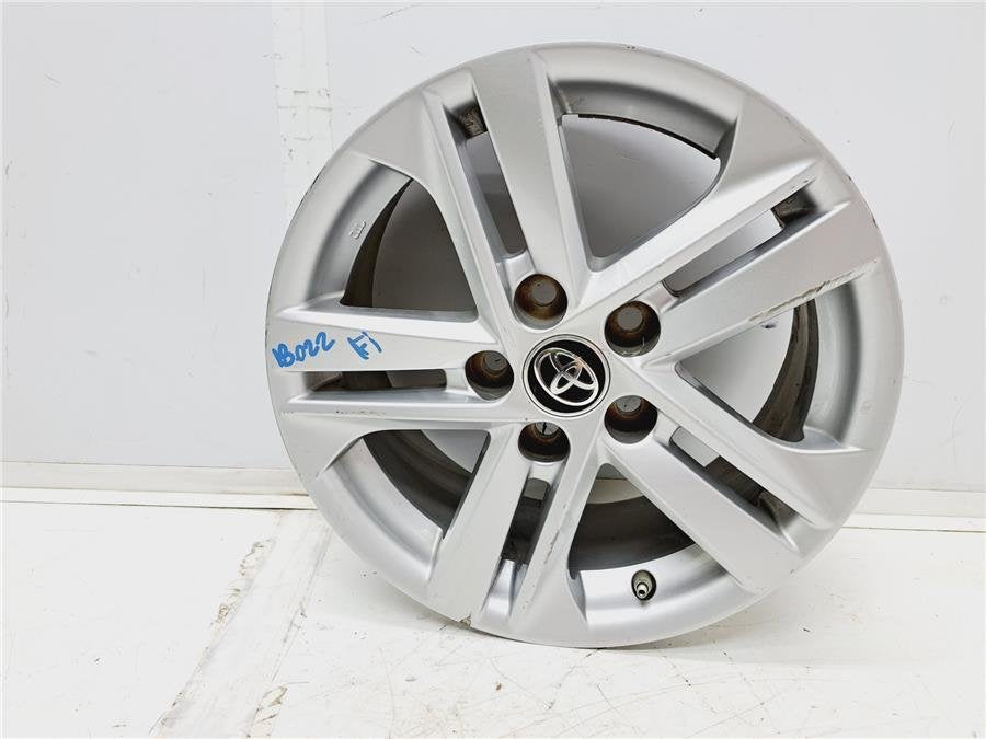 Llanta Toyota