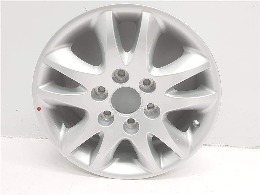 Llanta Kia Carnival