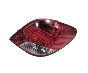 Piloto trasero derecho 9686565980 de Peugeot 207