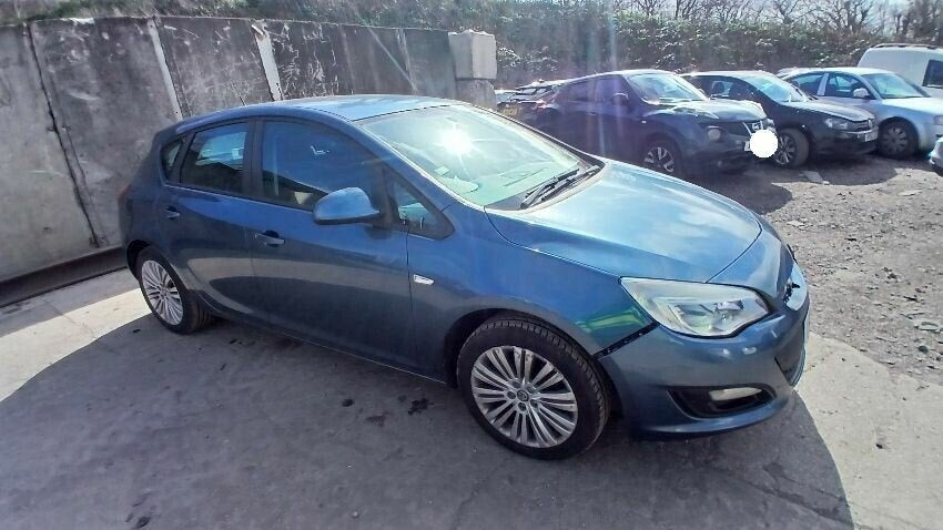 Opel Astra J (2009-2015) 5p Azul - Despiece / Recambios