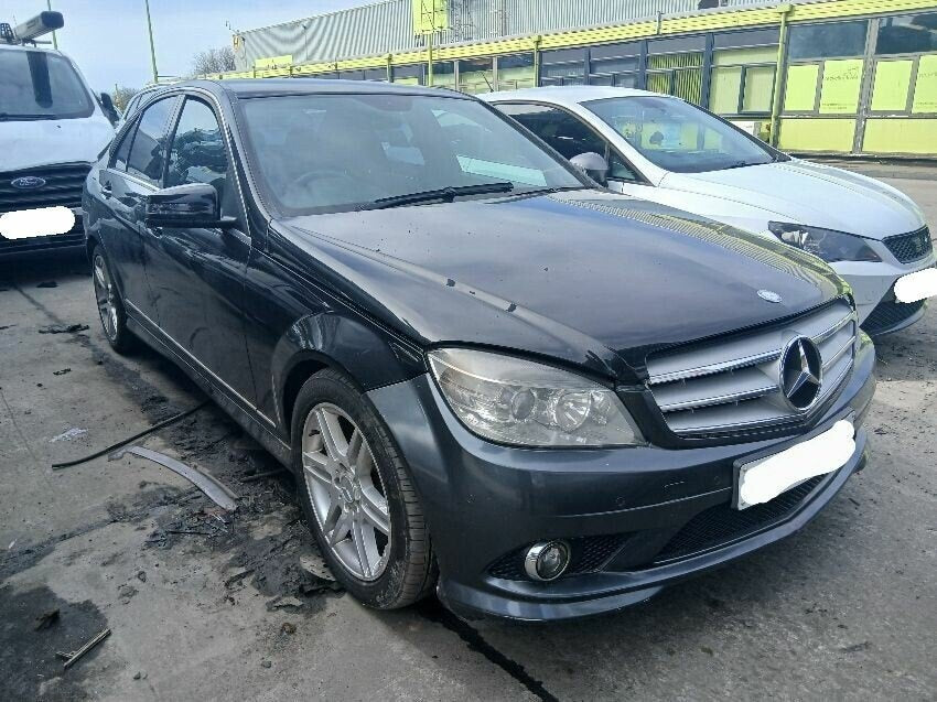 Despiece / Recambios Mercedes-Benz Clase C W204 (2007-2014) Berlina Negro