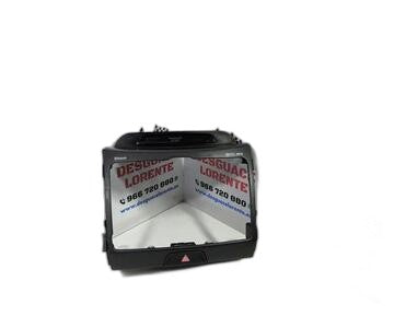 Moldura puerta delantera derecha U097833810 de Kia Sportage (je_, km_)