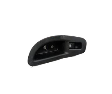 Interruptor puerta trasera derecha de Fiat 500 x (334)