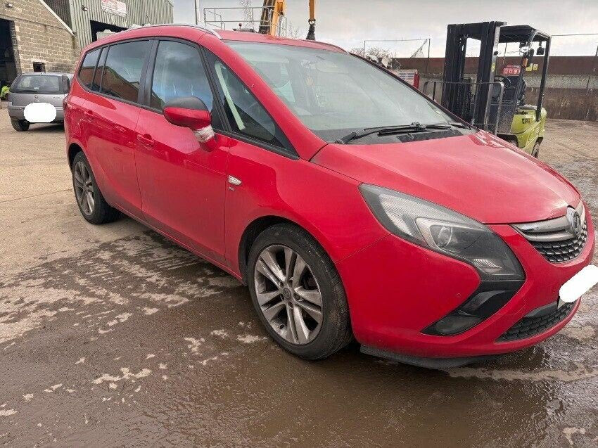 Despiece / Recambios Opel Zafira Tourer C (2011-2019) Rojo - Vehículo Completo