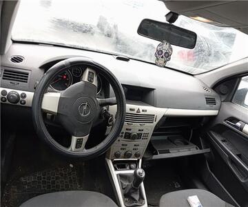 Opel Astra H Berlina 1.7 Elegance 2004 - Despiece