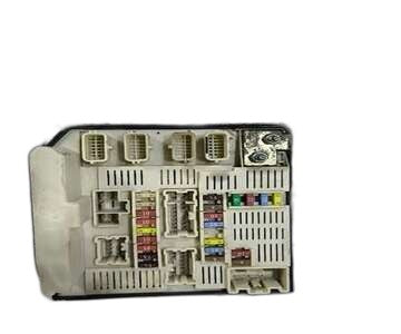 Caja fusibles 8200455424h de Renault Scenic ii (jm)