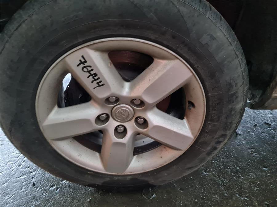 Llanta Toyota RAV4