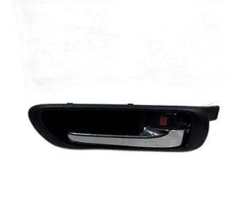 Maneta interior trasera derecha 692050F010 de Toyota Corolla verso (e12)