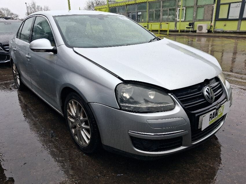 Despiece / Recambios Volkswagen Jetta MK5 (2005-2010) Berlina Plateado