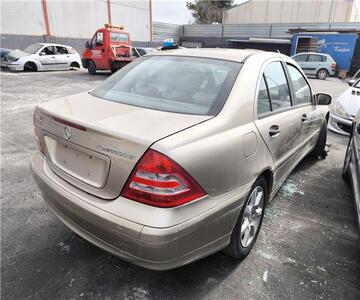 Mercedes-Benz Clase C Berlina 1.8 180 Compressor (203.046) 2000 - Desp