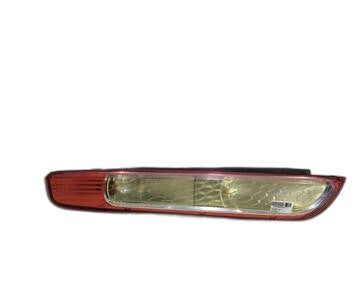 Piloto trasero izquierdo 8M5113405 de Ford Focus berlina (cb4)