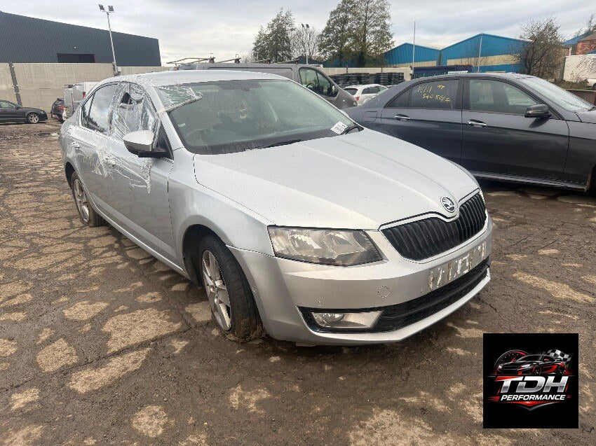 Skoda Octavia III 5E (2013-2017) Plata - Despiece / Recambios