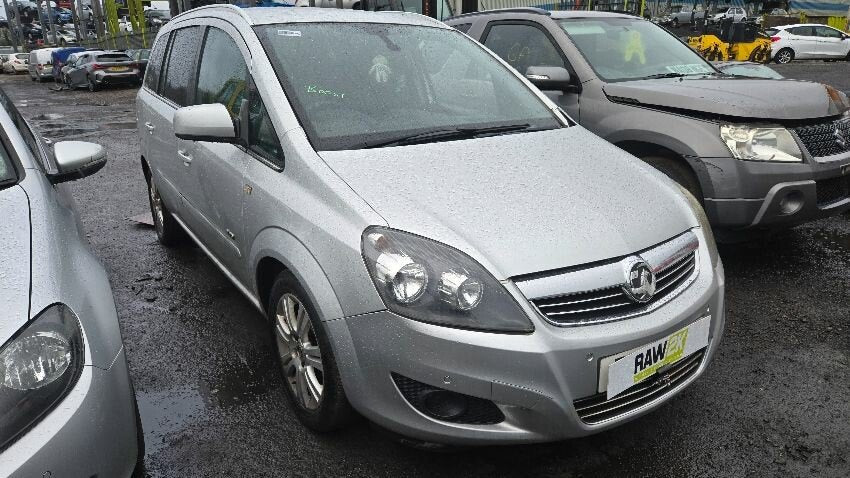 Despiece / Recambios Vauxhall Opel Zafira B (2005-2014) Plata MPV
