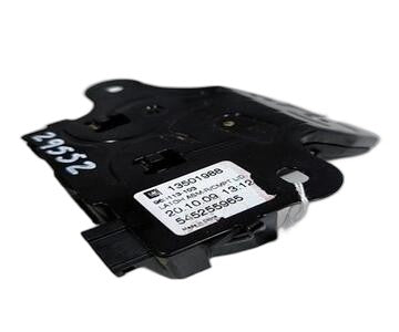 Cerradura maletero / porton 13501988 de Chevrolet Cruze