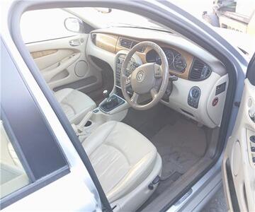 Jaguar X-Type 2.0 Diesel CAT (131 CV / 96 KW) (131 CV / 96 KW) 2003 -