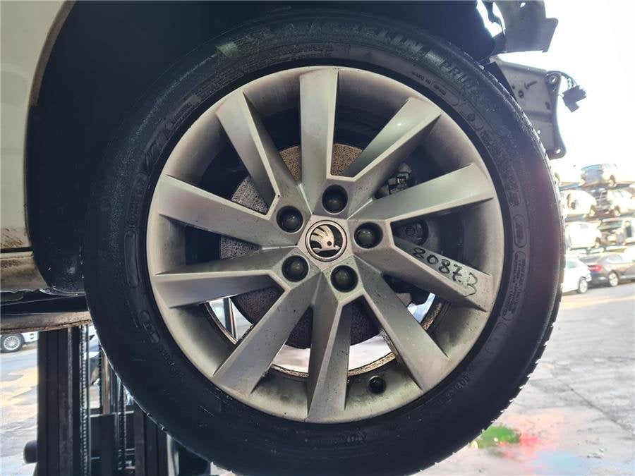 Llanta Skoda Superb Combi