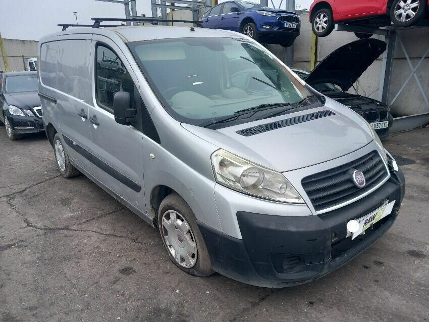 Fiat Scudo II (2007-2016) Despiece / Recambios Furgón Plateado