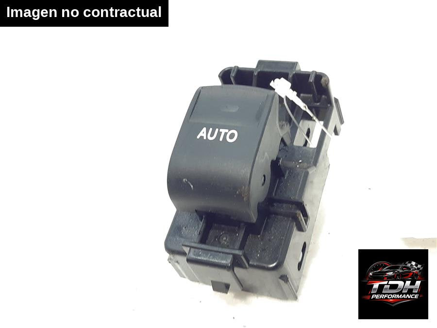 Botonera Puerta Trasera Izquierda Toyota Auris
