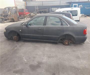 Audi A4 Berlina 2.4 V6 30V (165 CV / 121 KW) (165 CV / 121 KW) - Despi
