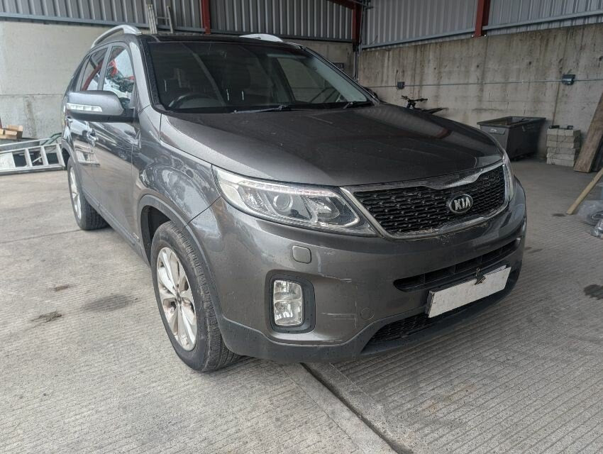 Kia Sorento XM Facelift (2012-2015) SUV Gris Oscuro - Despiece / Recambios