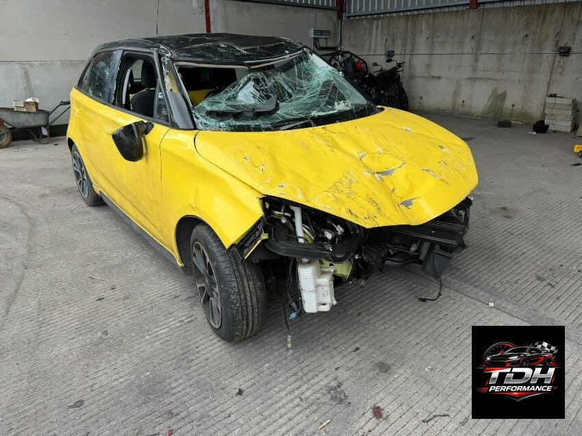 Audi A1 8X (2010-2018) Amarillo / Negro - Despiece y Recambios