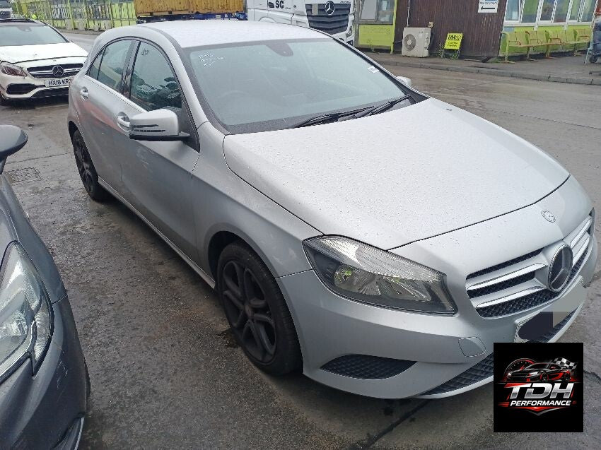 Mercedes-Benz Clase A W176 (2012-2018) Gris Plata - Despiece / Recambios