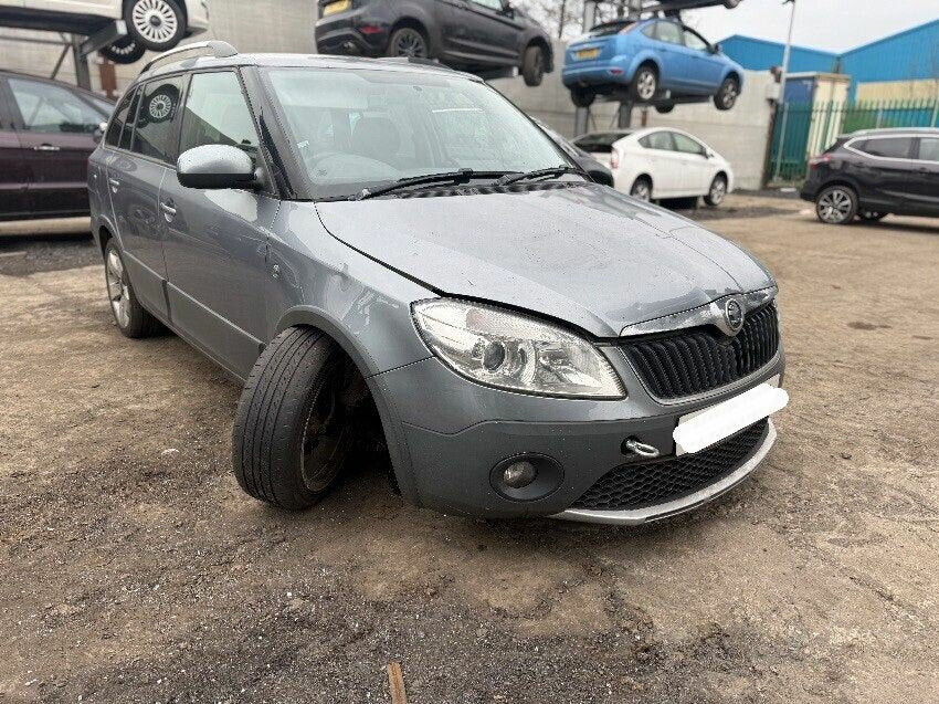 Despiece / Recambios Skoda Fabia MK2 (5J) Combi Scout 2007-2014 Gris
