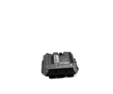 Centralita motor uce 0281011701 de Ford Focus berlina (cb4)