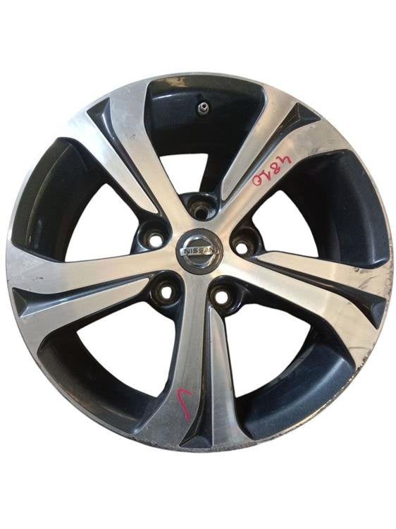 Llanta Nissan Pulsar