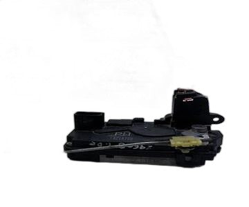 Cerradura puerta trasera derecha 13210739 de Opel Zafira b