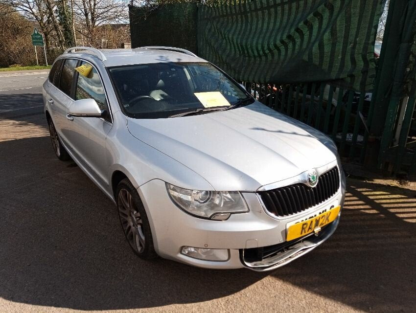 Skoda Superb II Combi (3T) 2009-2013 Plateado | Despiece / Recambios