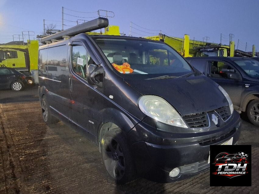 Renault Trafic II (2001-2014) Furgón Negro - Despiece / Recambios