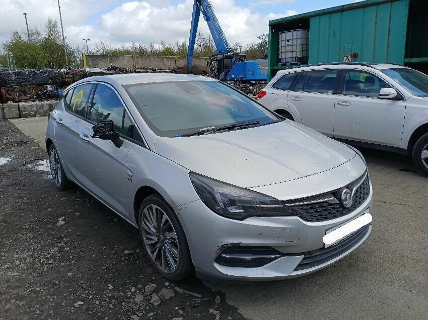 Opel Astra K (2015-2021) Hatchback Plateado - Despiece / Recambios