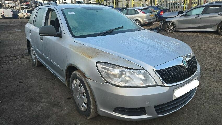 Skoda Octavia II Facelift Combi (2009-2013) Plata - Despiece / Recambios