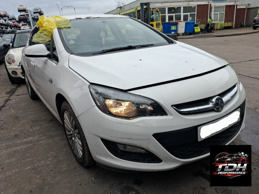 Opel Astra J (2009-2015) Blanco - Despiece / Recambios Originales