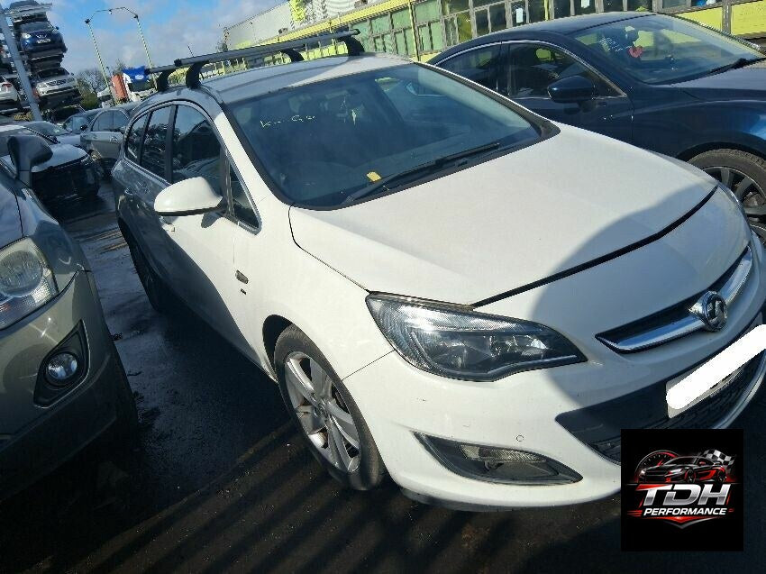 Opel Astra J Sports Tourer 2010-2015 Blanco - Despiece / Recambios
