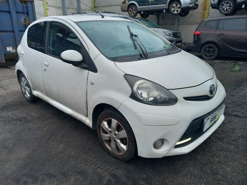 Toyota Aygo AB10 (2012-2014) Blanco - Despiece / Recambios