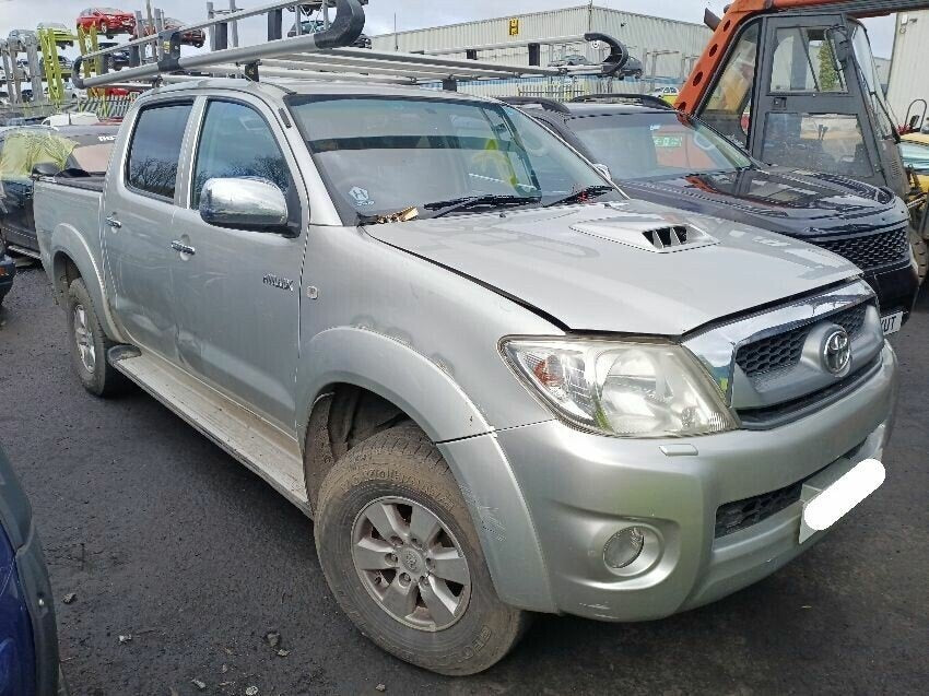 Toyota Hilux 2005-2015 Plateada Despiece / Recambios Pick-up