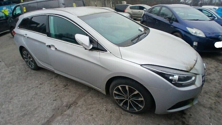 Hyundai i40 CW Familiar (2011-2019) Plateado - Despiece y Recambios