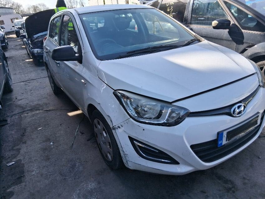 Hyundai i20 (PB) 2012-2014 Blanco Hatchback | Despiece / Recambios