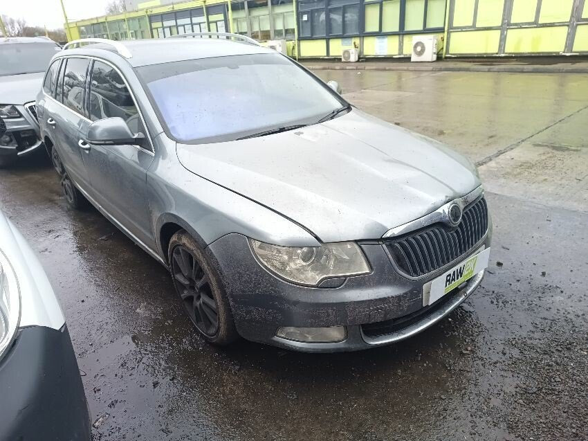 Skoda Superb Combi II (3T) 2008-2013 Gris - Despiece / Recambios