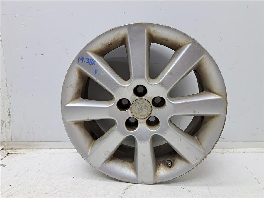 Llanta Toyota Avensis