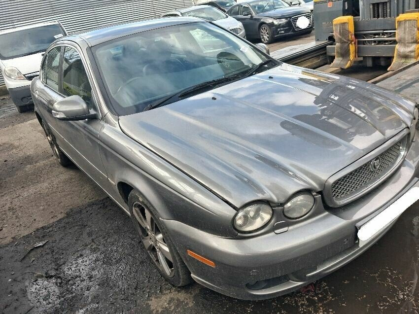 Despiece / Recambios Jaguar X-Type X400 2001-2009 Gris Berlina