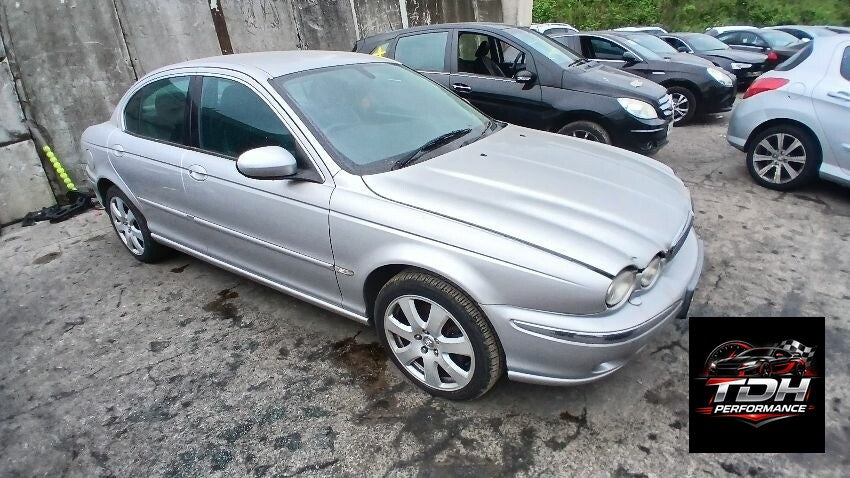 Jaguar X-Type (X400) 2001-2009 Berlina Plateado - Despiece / Recambios