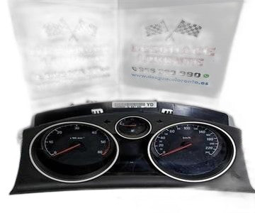 Cuadro de instrumentos 13309003 de Opel Zafira b