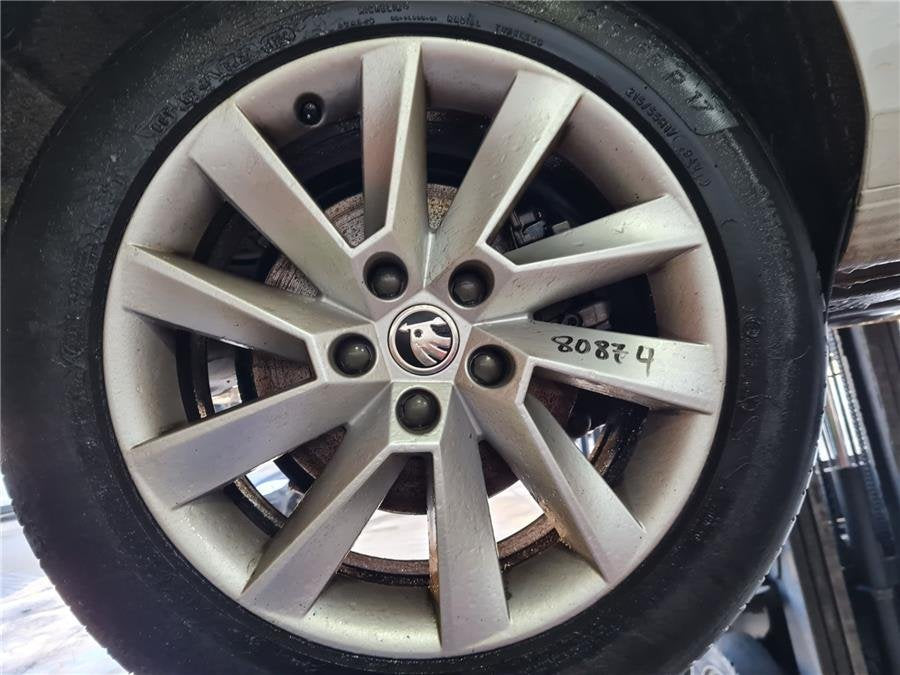 Llanta Skoda Superb Combi