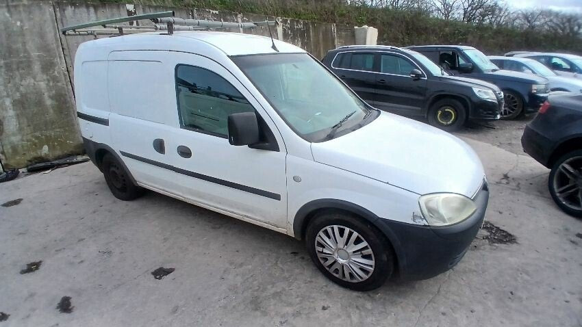 Opel Combo C (2001-2011) Blanco - Despiece y Recambios